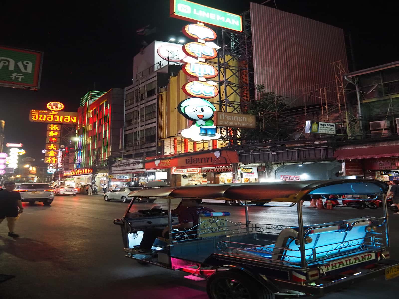 Neony w Chinatown w Bangkoku
