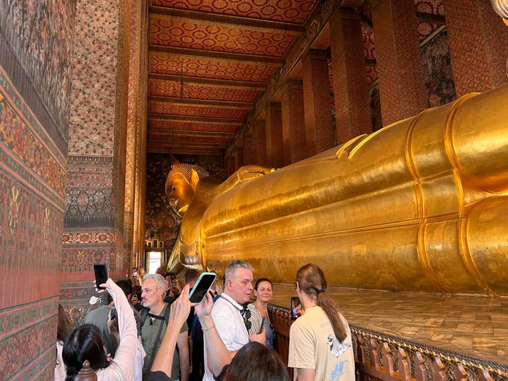 kolosalny leżący Budda w Wat Pho