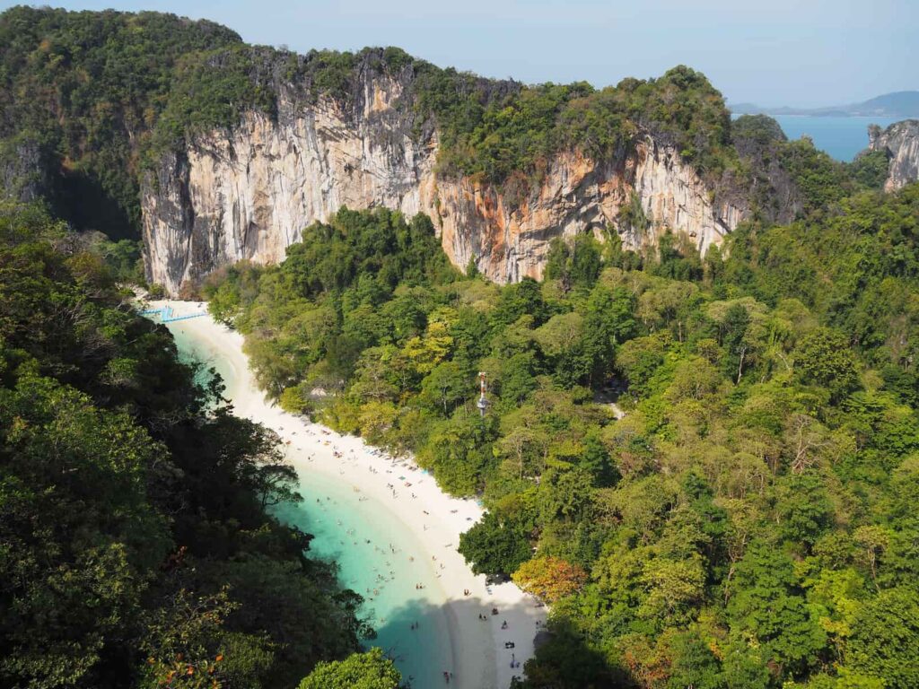 widok z wieży 360 na Hong Islands
