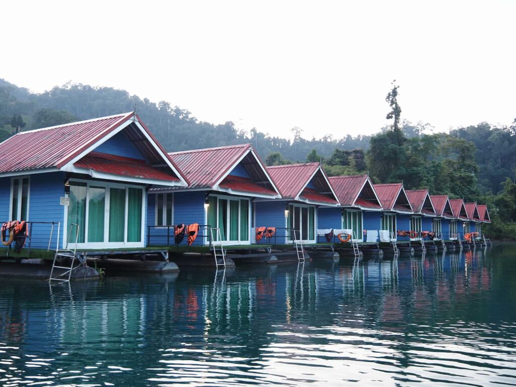Domki na wodzie Khao Sok