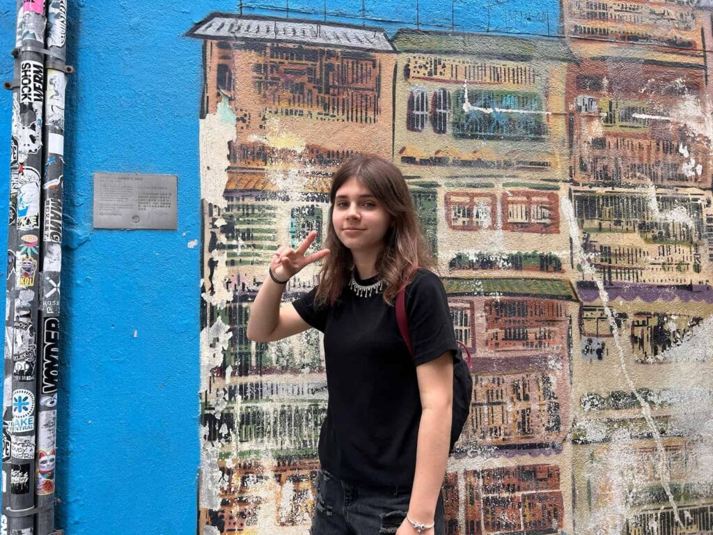 Hollywood Road Graffiti i starsza zabudowa na wyspie Hongkong
