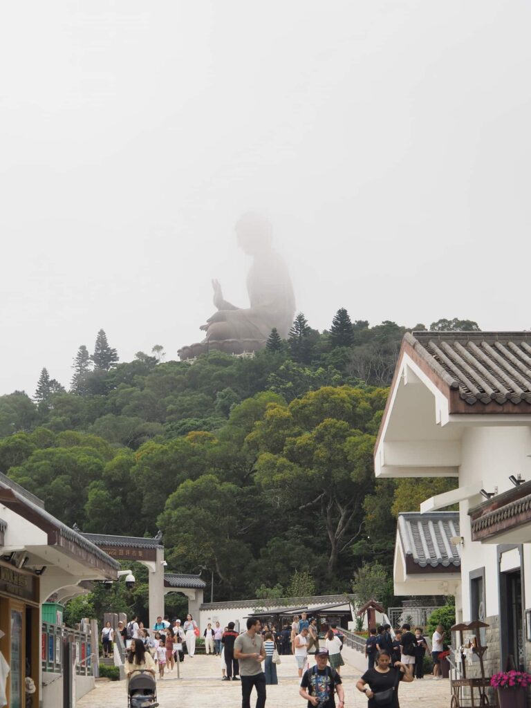 Hongkong Ngong Ping village mgla