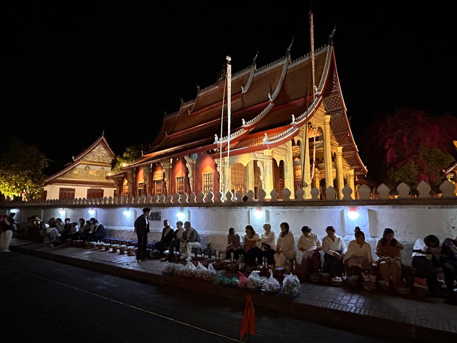 Luang Prabang z dziećmi — Laos spokojniejszy, biedniejszy i bardziej autentyczny