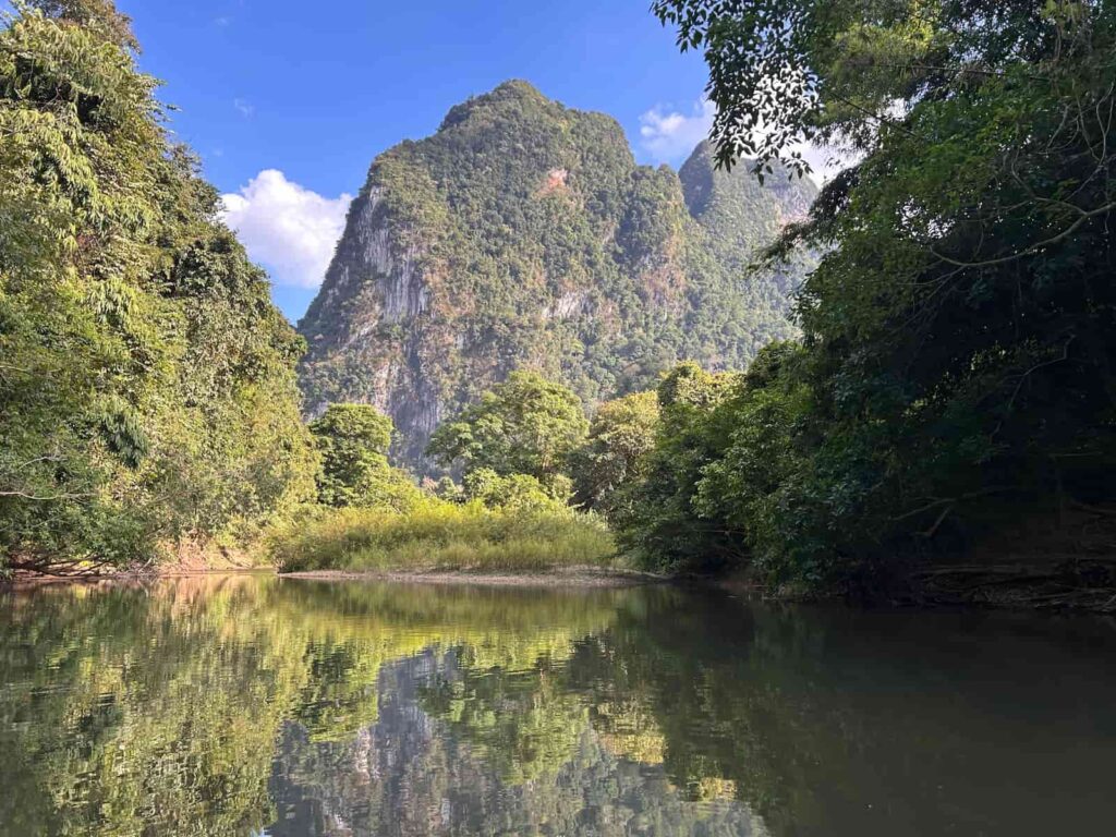 Rzeka Khao Sok i piękne widoki